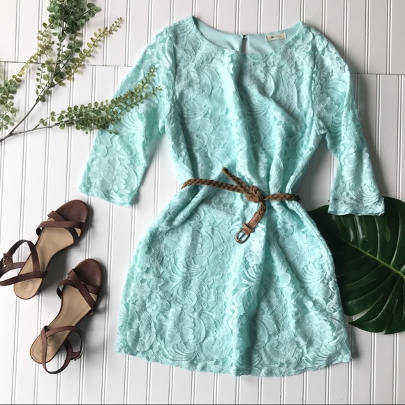 Dresses & Skirts - Lace lined dress blue green short cropped sleeves